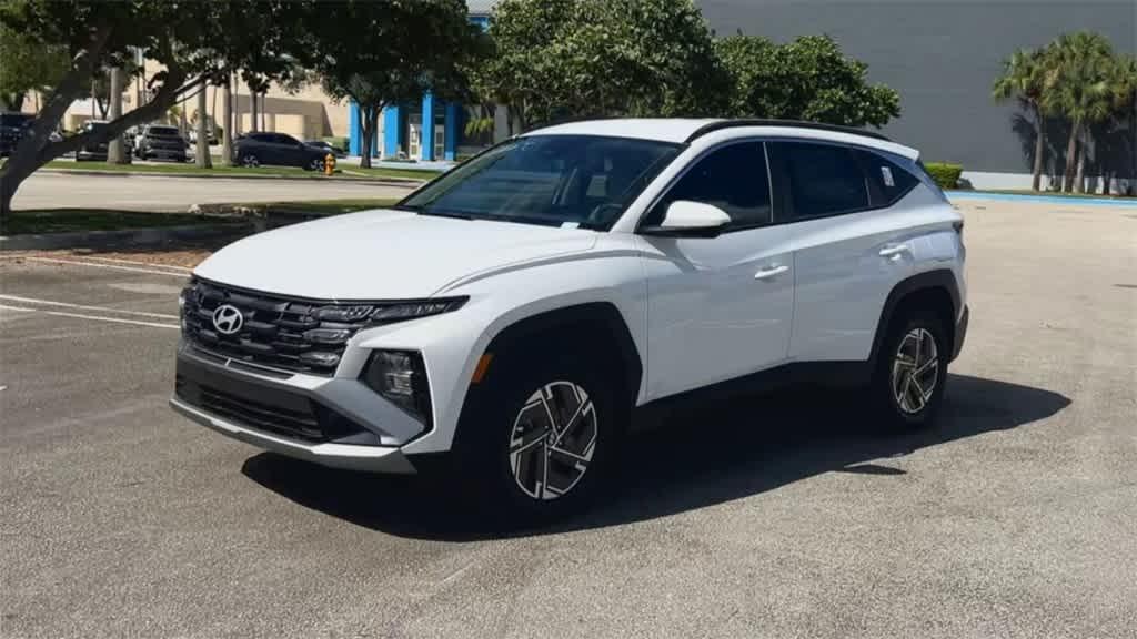 new 2025 Hyundai Tucson Hybrid car, priced at $34,643