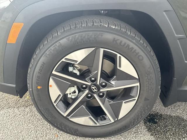 new 2025 Hyundai Tucson car, priced at $32,204
