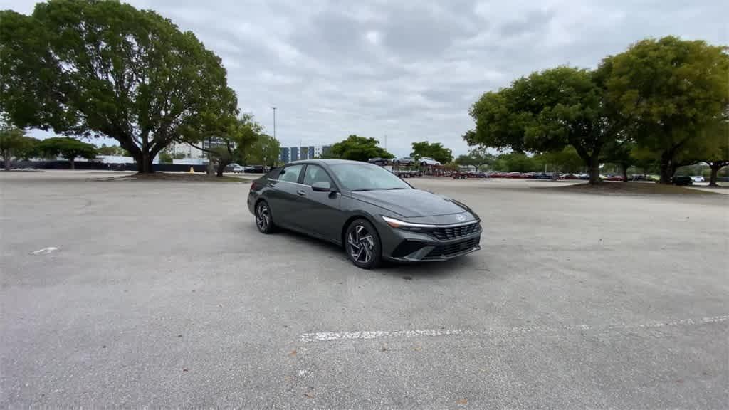 new 2024 Hyundai Elantra car, priced at $26,192