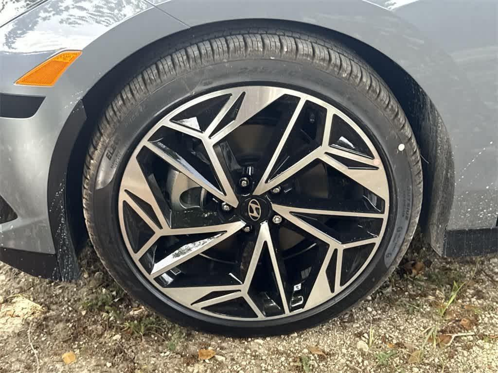 new 2025 Hyundai IONIQ 6 car, priced at $47,642