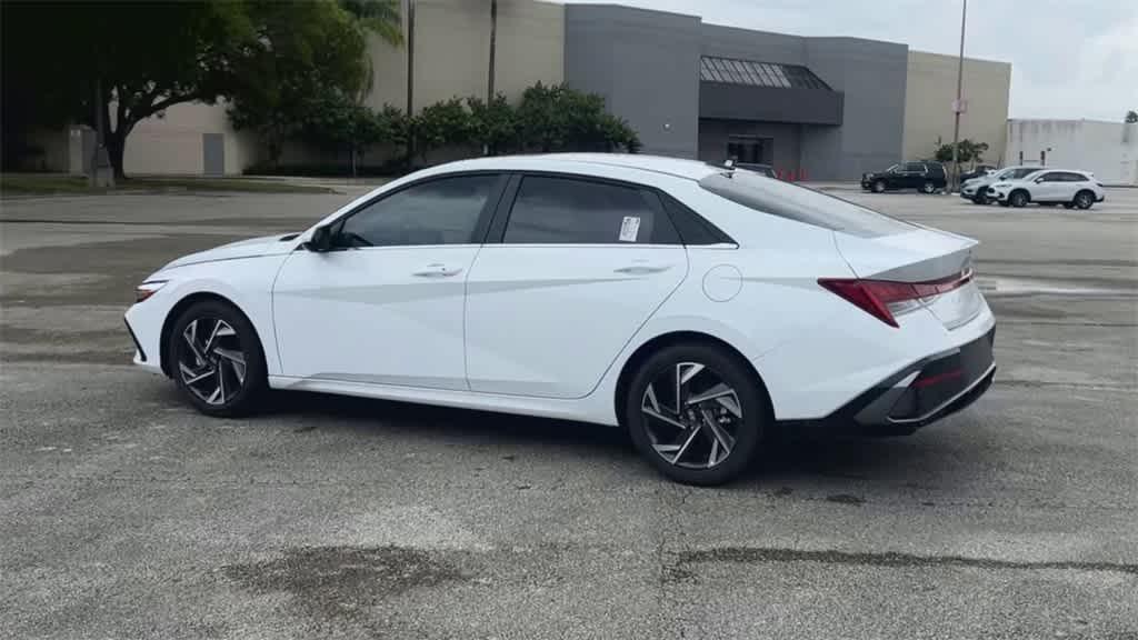 new 2025 Hyundai Elantra car, priced at $26,921