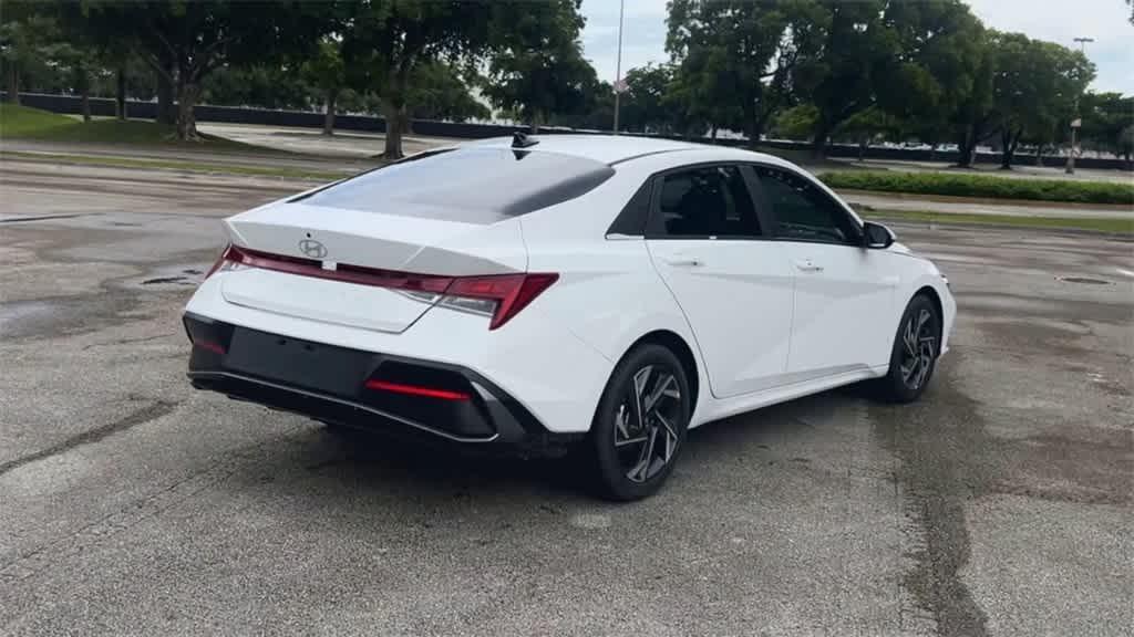 new 2025 Hyundai Elantra car, priced at $26,921