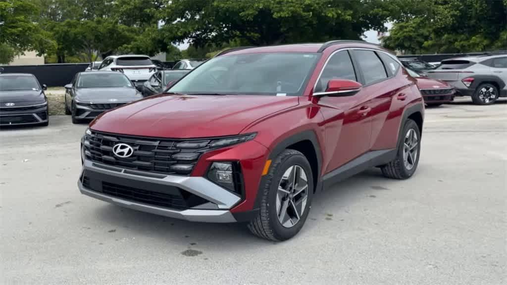 new 2025 Hyundai Tucson car, priced at $34,124