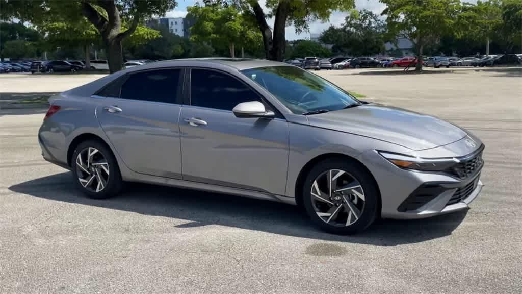 new 2025 Hyundai Elantra car, priced at $26,245