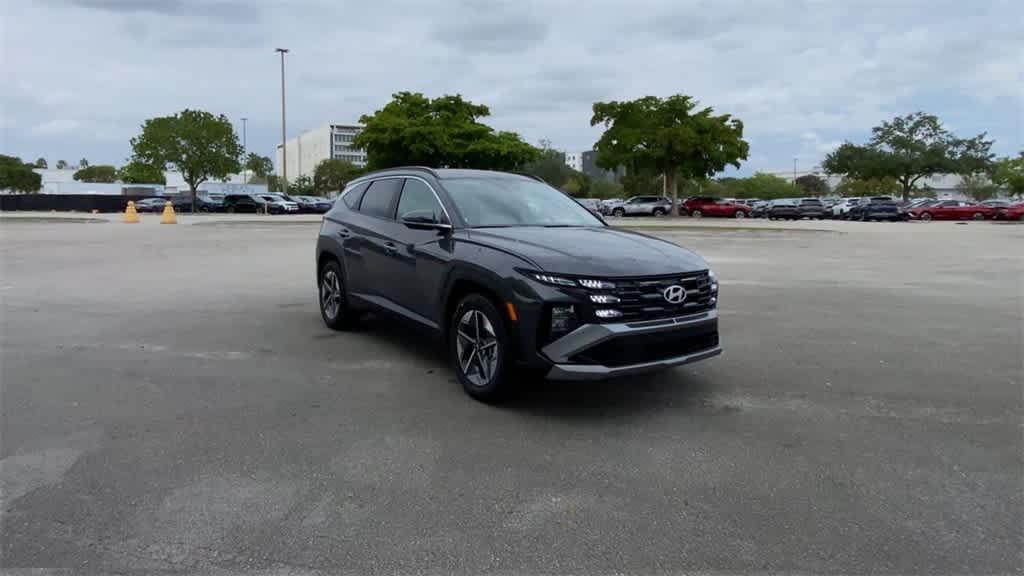 new 2025 Hyundai Tucson car, priced at $33,732