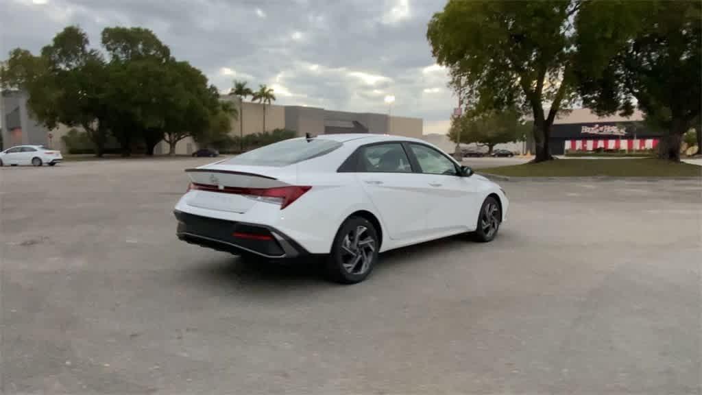 new 2025 Hyundai Elantra car, priced at $24,427