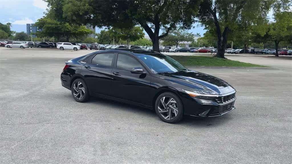 new 2025 Hyundai Elantra HEV car, priced at $30,440