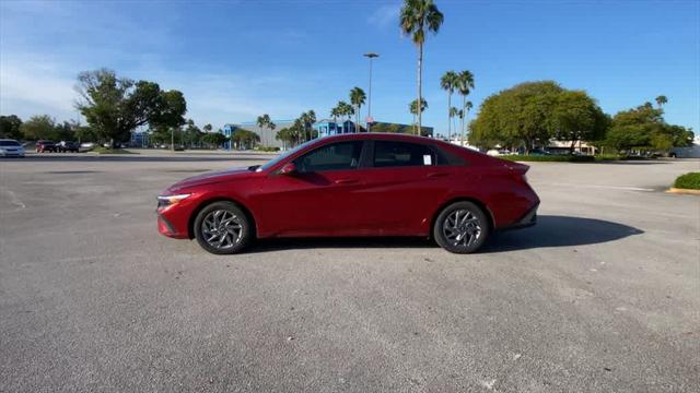 new 2024 Hyundai Elantra HEV car, priced at $27,300