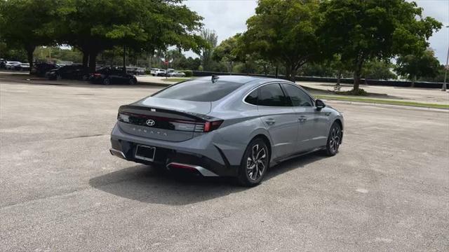 new 2024 Hyundai Sonata car, priced at $28,004