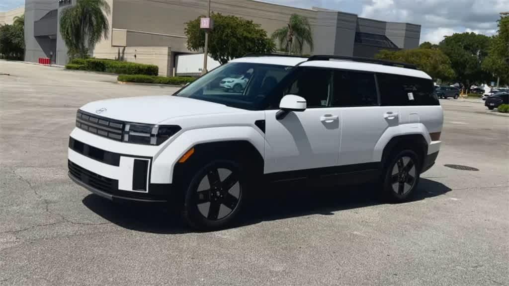 new 2025 Hyundai Santa Fe HEV car, priced at $38,610