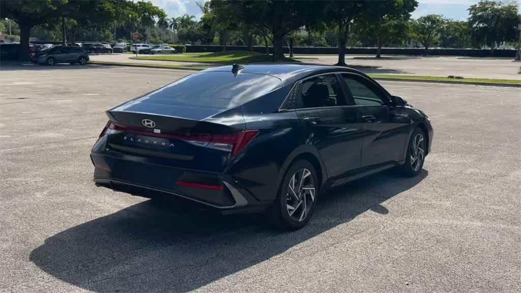 new 2025 Hyundai Elantra car, priced at $26,245