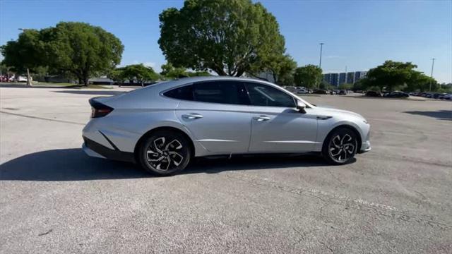 new 2024 Hyundai Sonata car, priced at $28,082