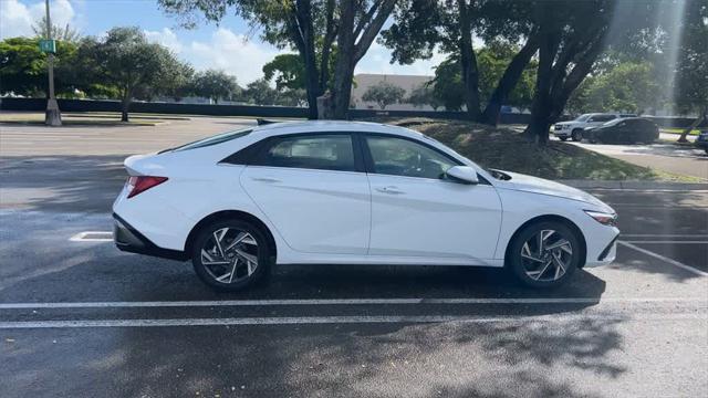 new 2025 Hyundai Elantra car, priced at $26,925