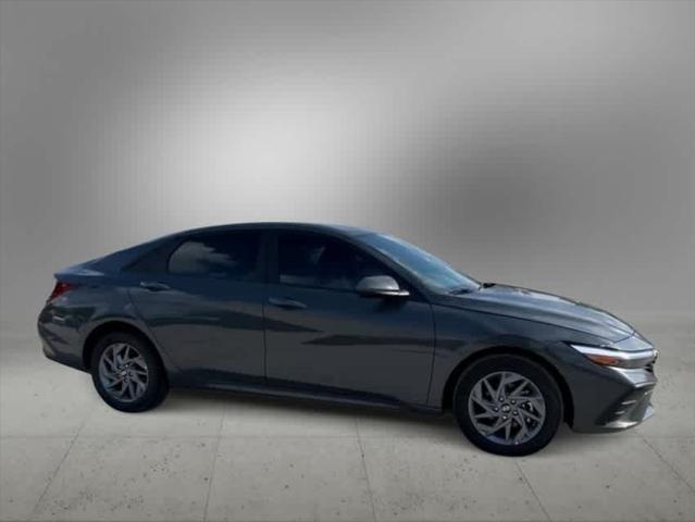 new 2024 Hyundai Elantra HEV car, priced at $27,310