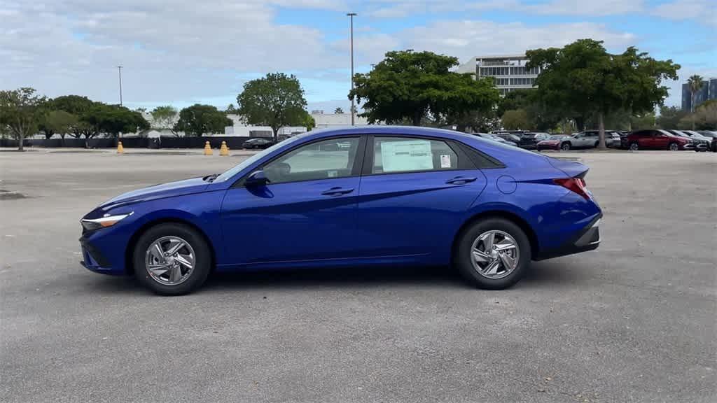 new 2025 Hyundai Elantra car, priced at $23,070