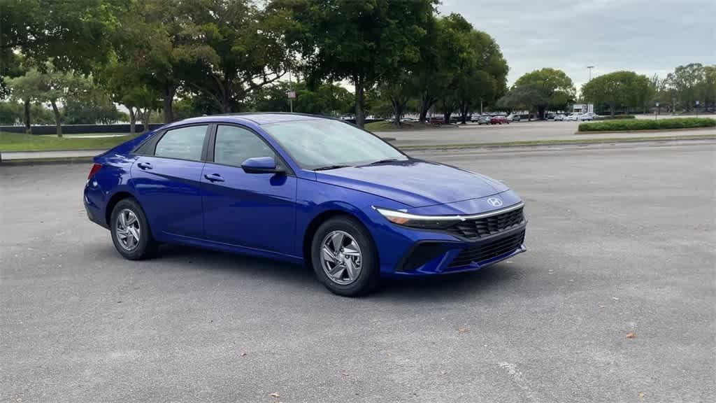 new 2025 Hyundai Elantra car, priced at $23,070