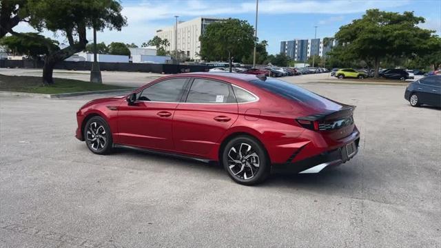 new 2024 Hyundai Sonata car, priced at $28,057