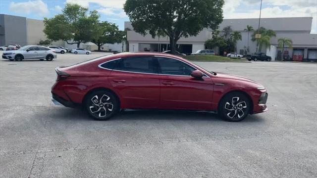 new 2024 Hyundai Sonata car, priced at $28,057