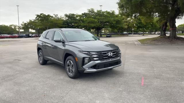 new 2025 Hyundai Tucson Hybrid car, priced at $34,437