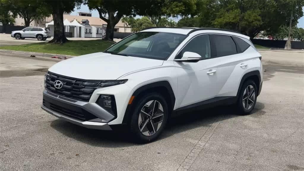 new 2025 Hyundai Tucson car, priced at $34,124