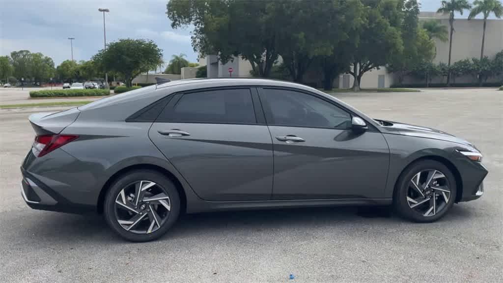 new 2025 Hyundai Elantra car, priced at $23,941