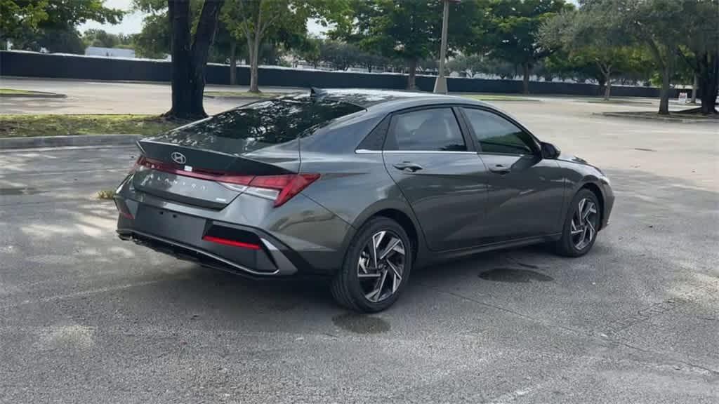 new 2025 Hyundai Elantra HEV car, priced at $30,440