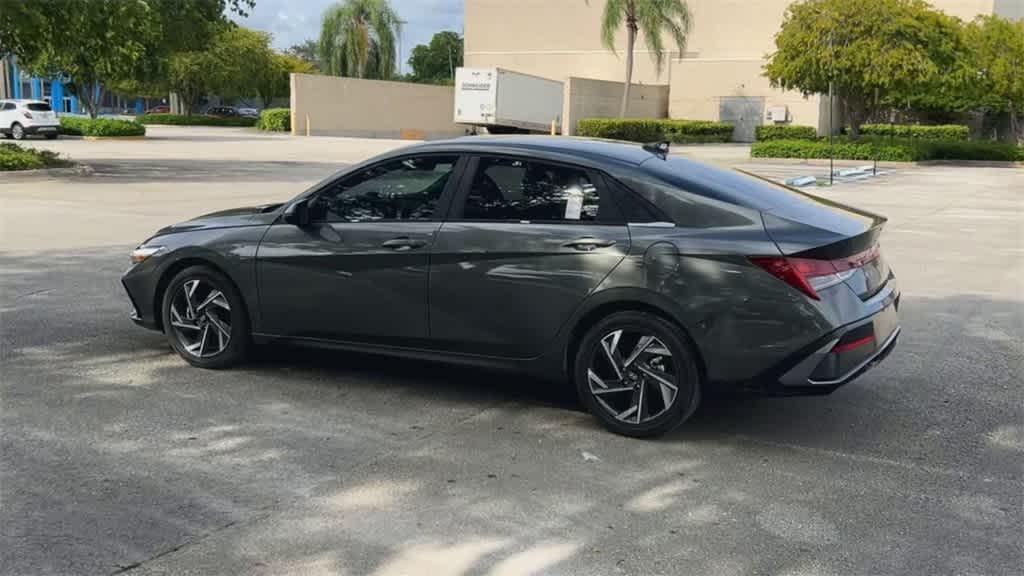 new 2025 Hyundai Elantra HEV car, priced at $30,440