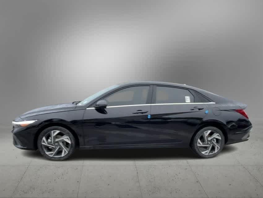 new 2024 Hyundai Elantra HEV car, priced at $31,135