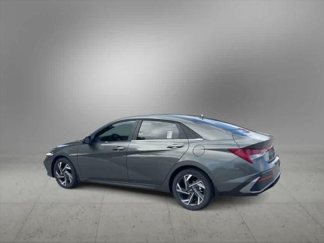 new 2024 Hyundai Elantra car, priced at $27,878