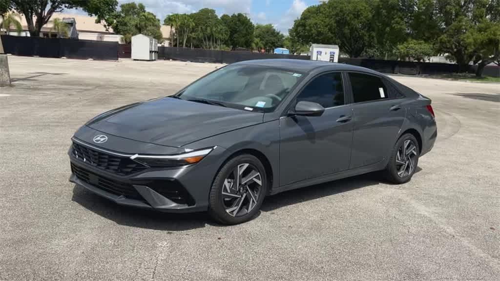 new 2025 Hyundai Elantra car, priced at $26,245