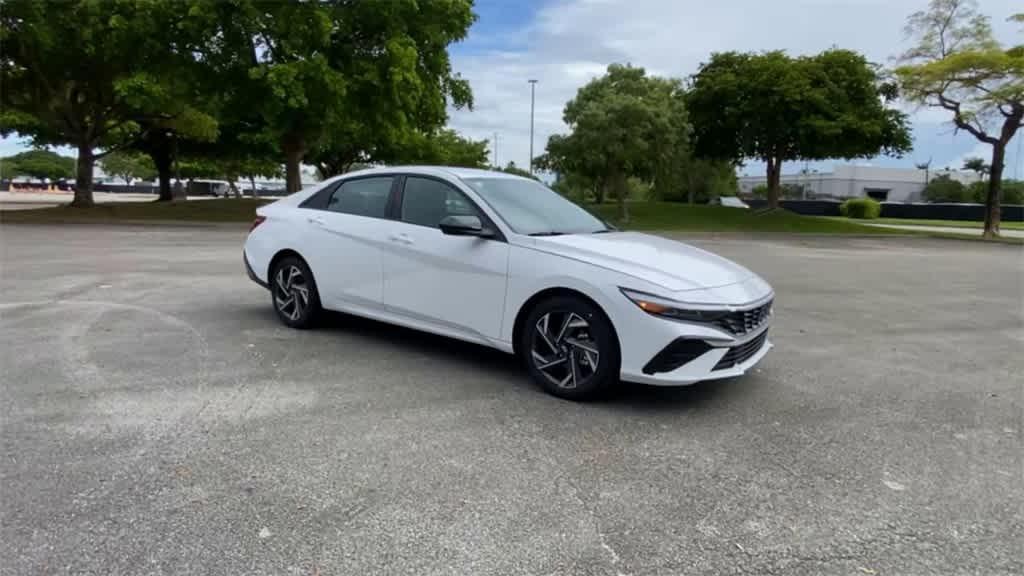 new 2025 Hyundai Elantra car, priced at $24,423