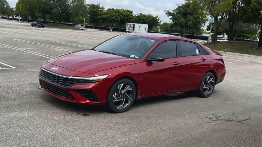 new 2025 Hyundai Elantra car, priced at $28,526