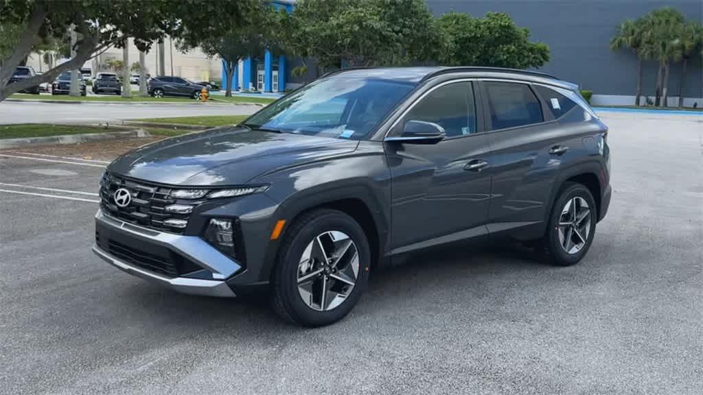 new 2025 Hyundai Tucson car, priced at $33,800