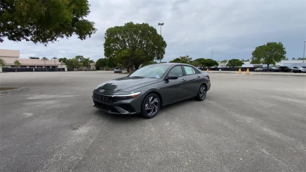 new 2025 Hyundai Elantra car, priced at $23,966