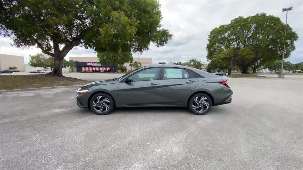 new 2025 Hyundai Elantra car, priced at $23,966