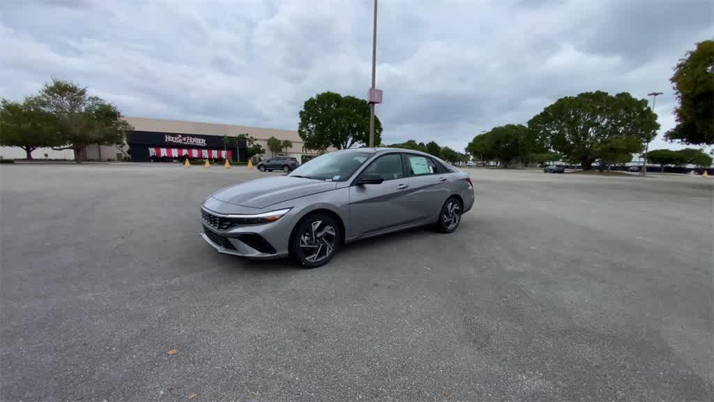 new 2025 Hyundai Elantra car, priced at $24,009