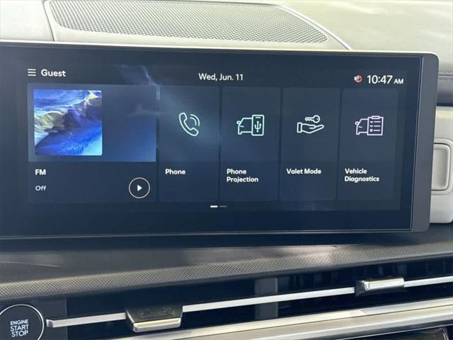 new 2025 Hyundai Santa Fe car, priced at $38,000
