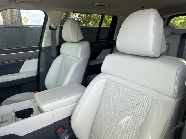 new 2025 Hyundai Santa Fe car, priced at $38,000