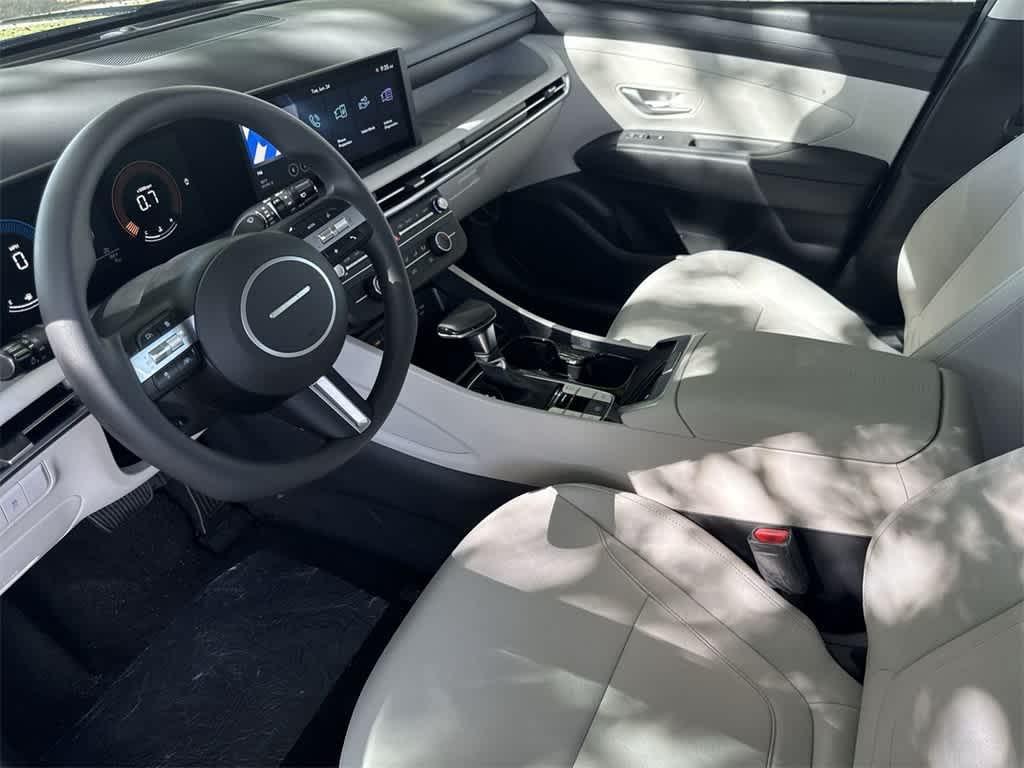 new 2025 Hyundai Tucson car, priced at $30,002