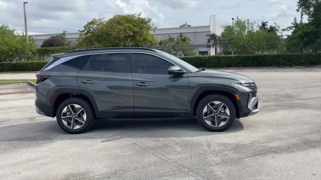 new 2025 Hyundai Tucson Hybrid car, priced at $37,102