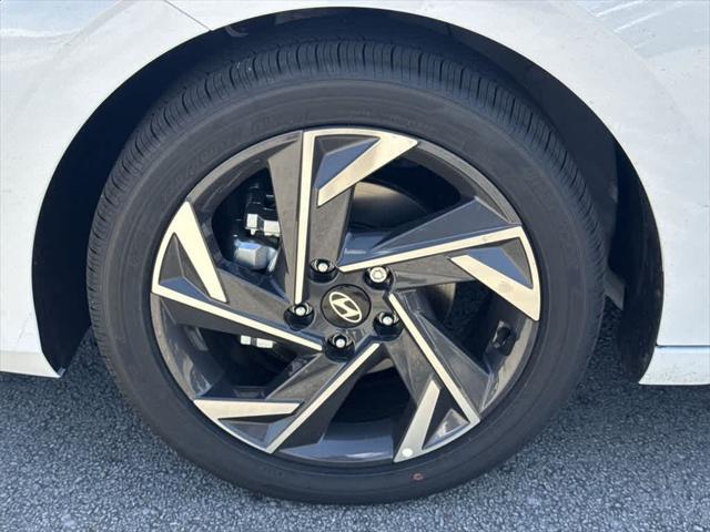 new 2025 Hyundai Elantra car, priced at $27,250