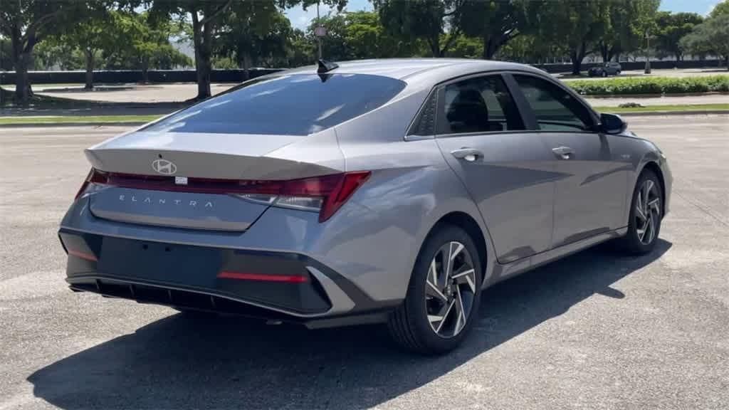 new 2025 Hyundai Elantra car, priced at $26,444