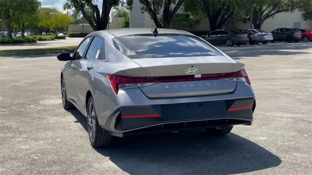 new 2025 Hyundai Elantra car, priced at $26,444