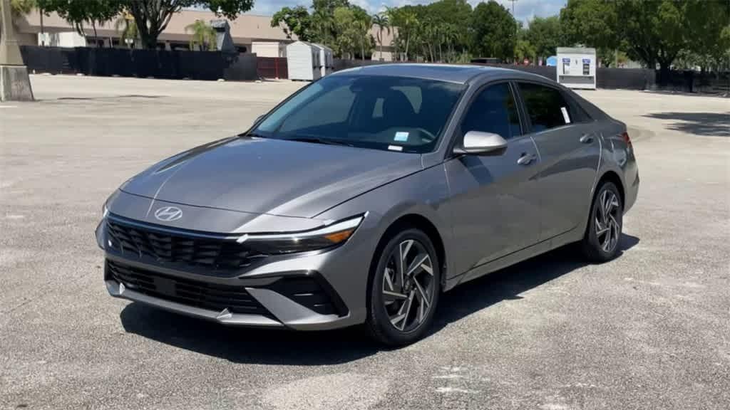 new 2025 Hyundai Elantra car, priced at $26,444