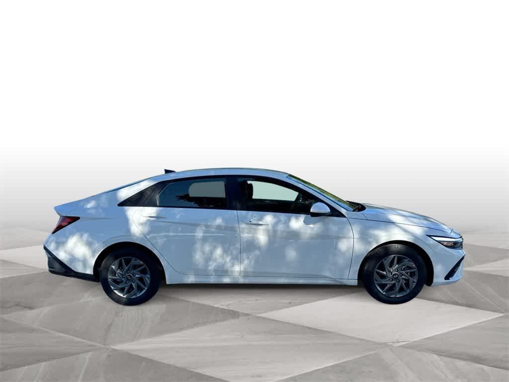 new 2025 Hyundai ELANTRA HEV car, priced at $27,105