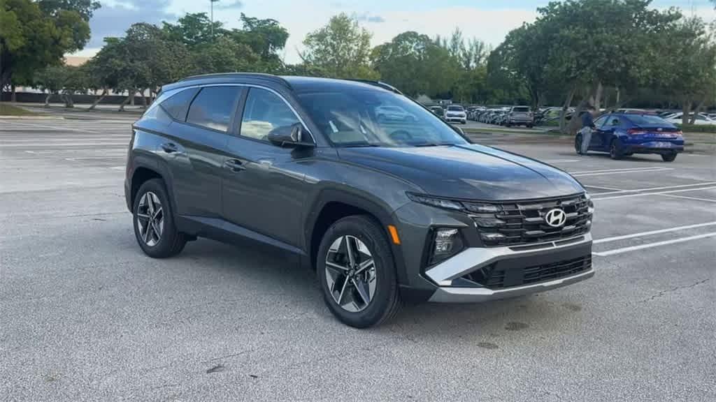 new 2025 Hyundai Tucson Hybrid car, priced at $37,119