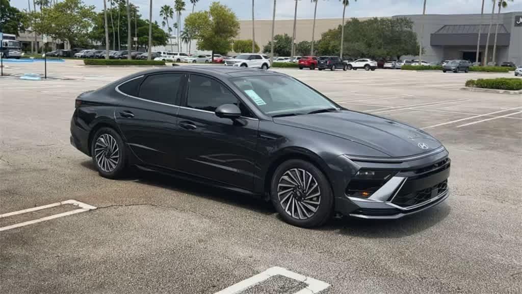 new 2024 Hyundai Sonata Hybrid car, priced at $38,001