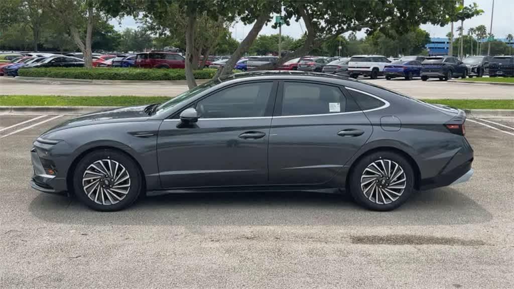 new 2024 Hyundai Sonata Hybrid car, priced at $38,001