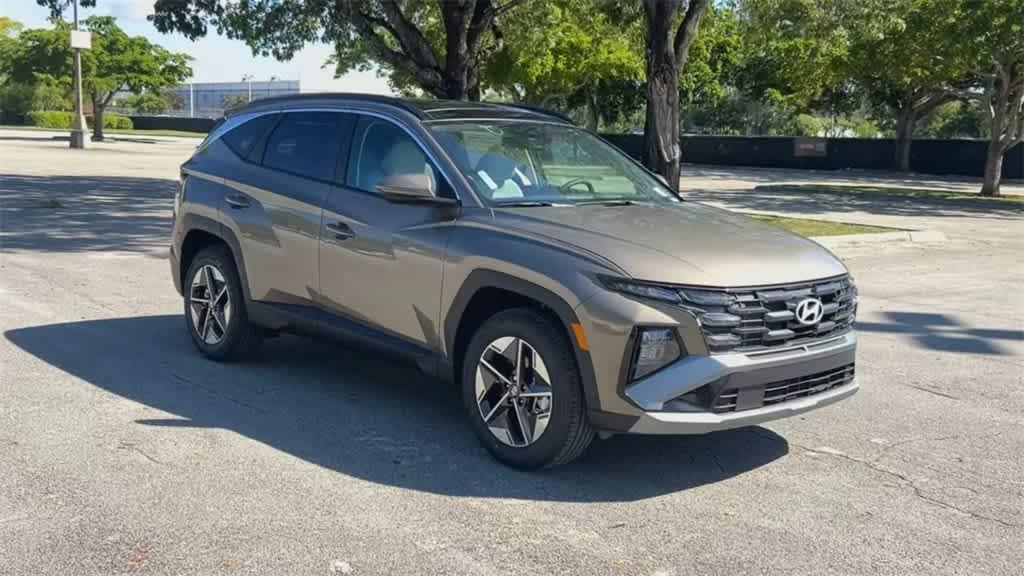 new 2025 Hyundai Tucson Hybrid car, priced at $37,119