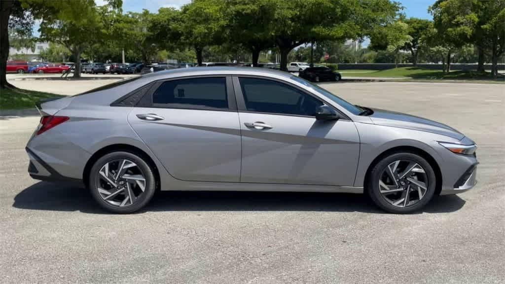 new 2025 Hyundai Elantra car, priced at $23,941